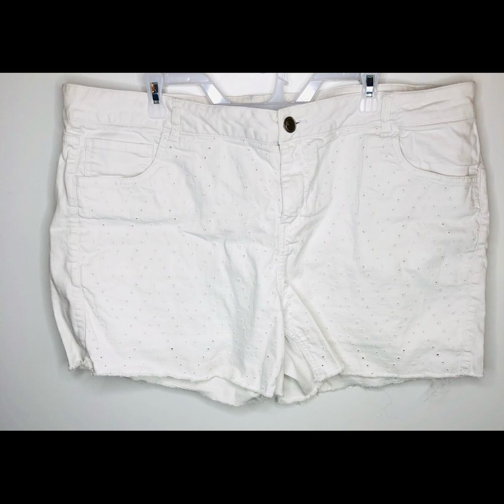 Lane Bryant eyelet design shorts
